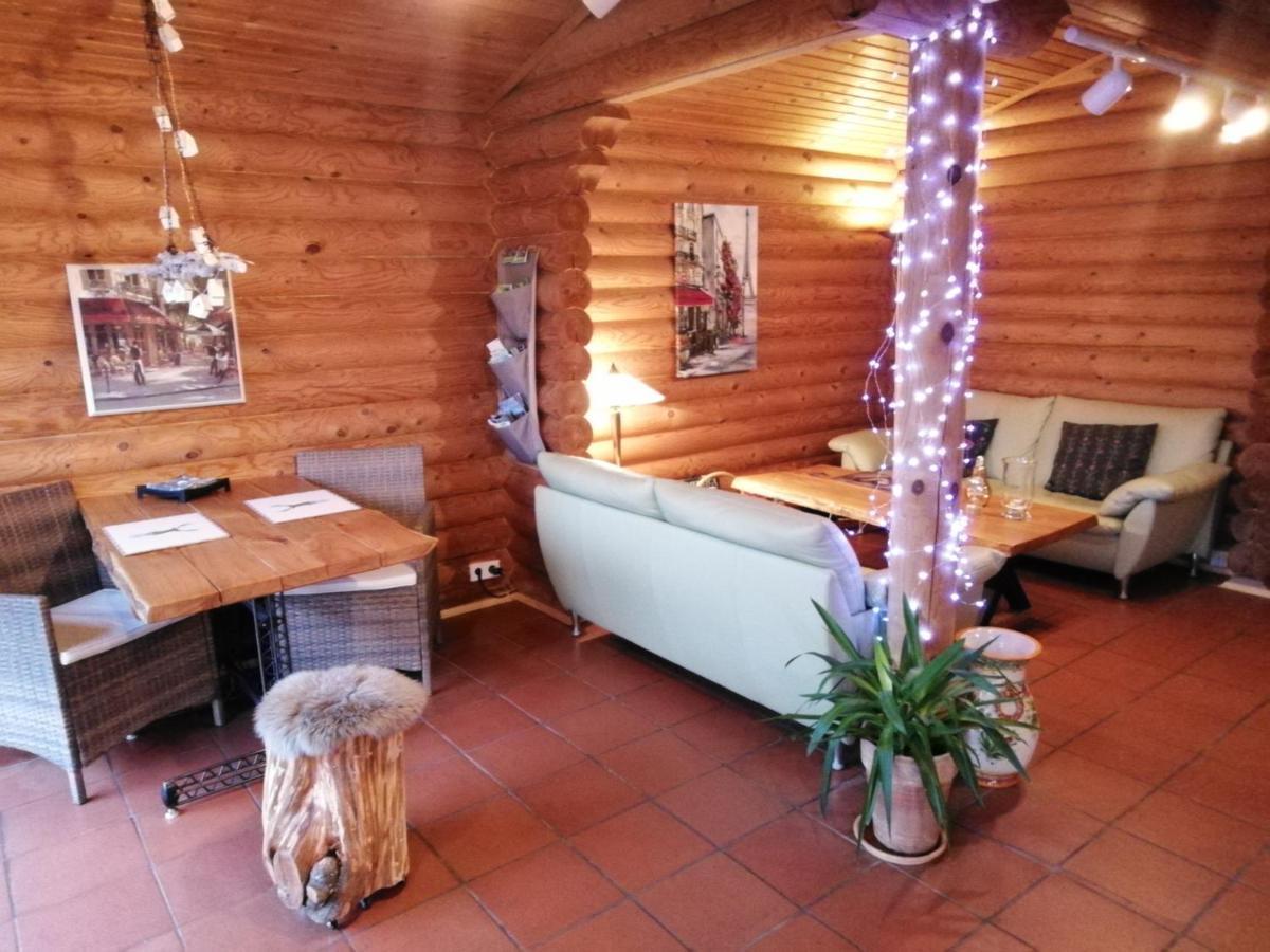 Ferienwohnung Blockhaus Juka Vinningen Exteriör bild