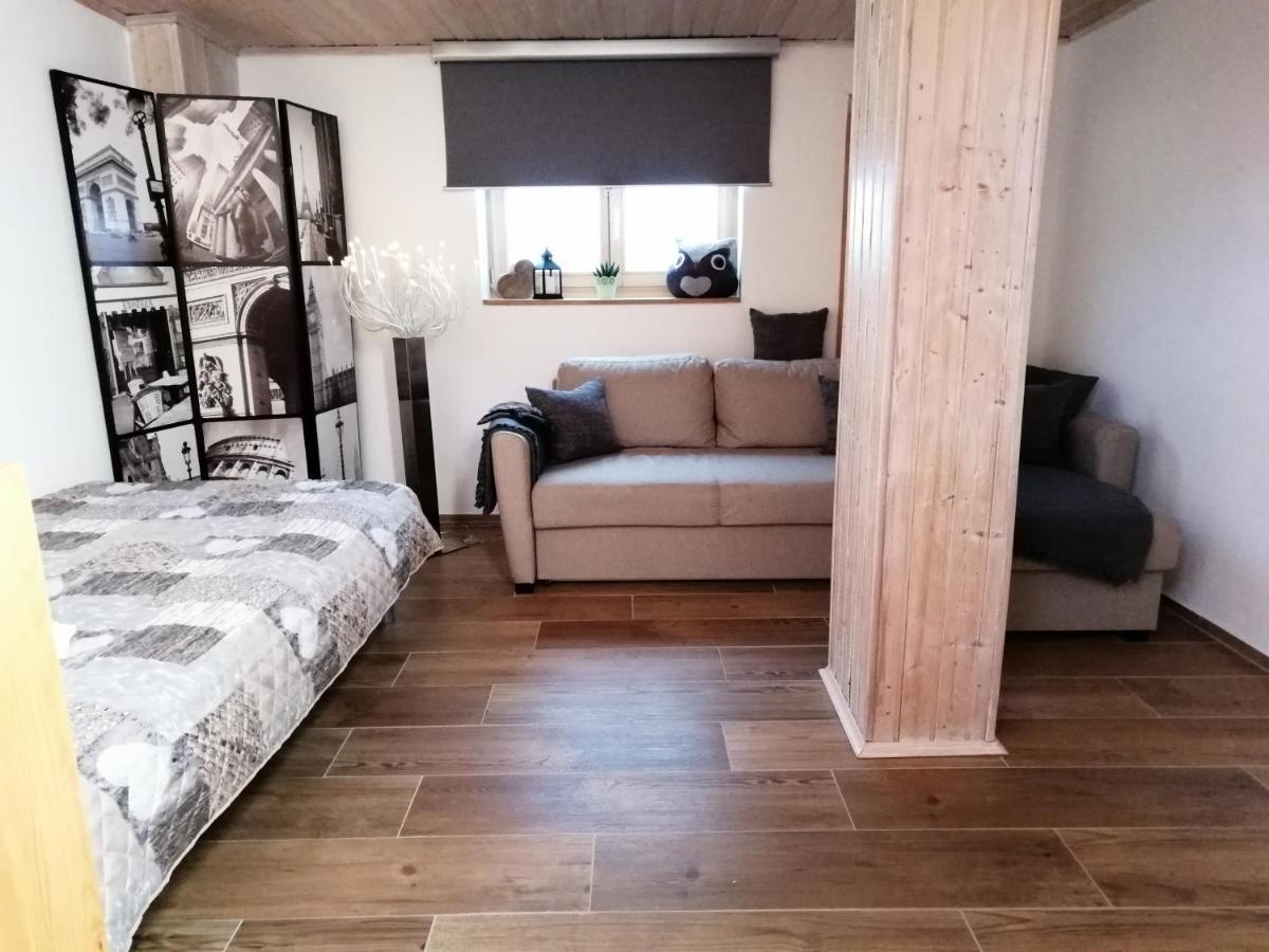 Ferienwohnung Blockhaus Juka Vinningen Exteriör bild